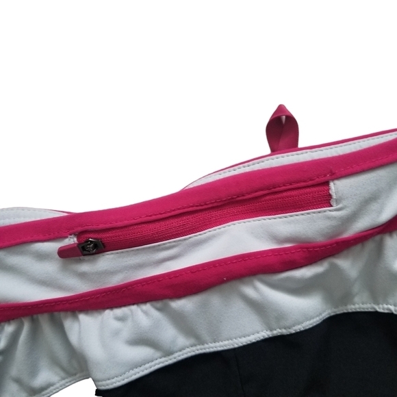 Fabletics Lightweight Riho Mixed-Media Athletic Shorts Size Small Black. - Picture 6 of 8